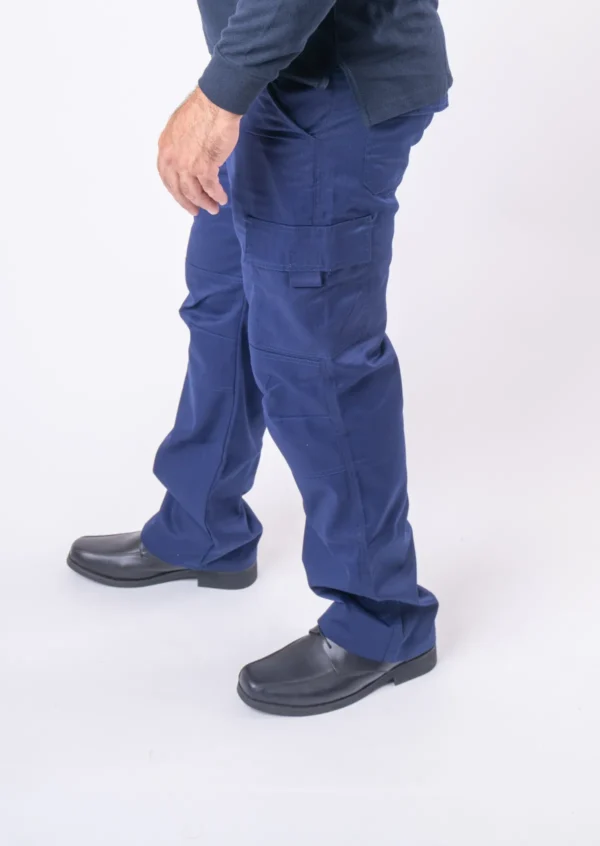 PANTALON CARGO GABARDINA comercial atalaya azul marino lado